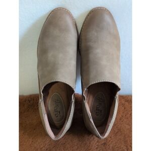 Euro Soft by Sofft Taupe Nubuck Suede Leather Women's Shoes - Size 7 Medium